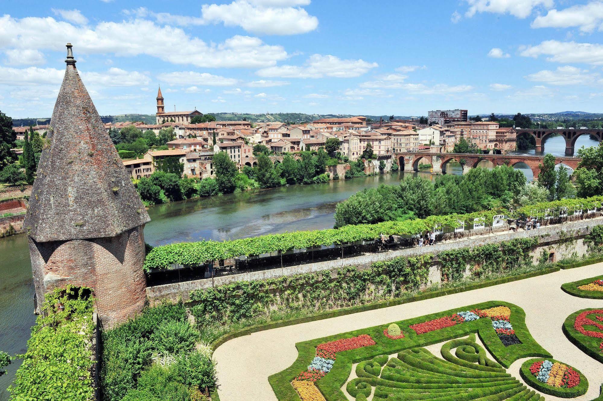 Saint-antoine 3*