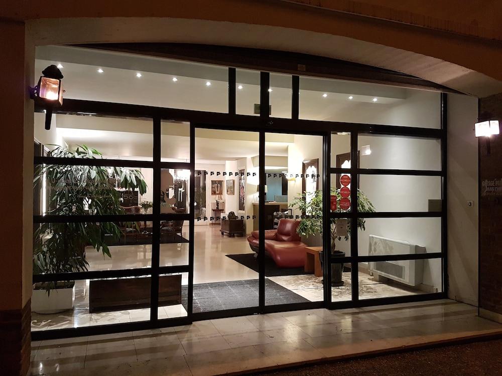 Du Grand Saint Antoine Hotel Albi